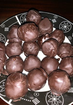 A picture of Coconut bites/ Bounty chocolate.