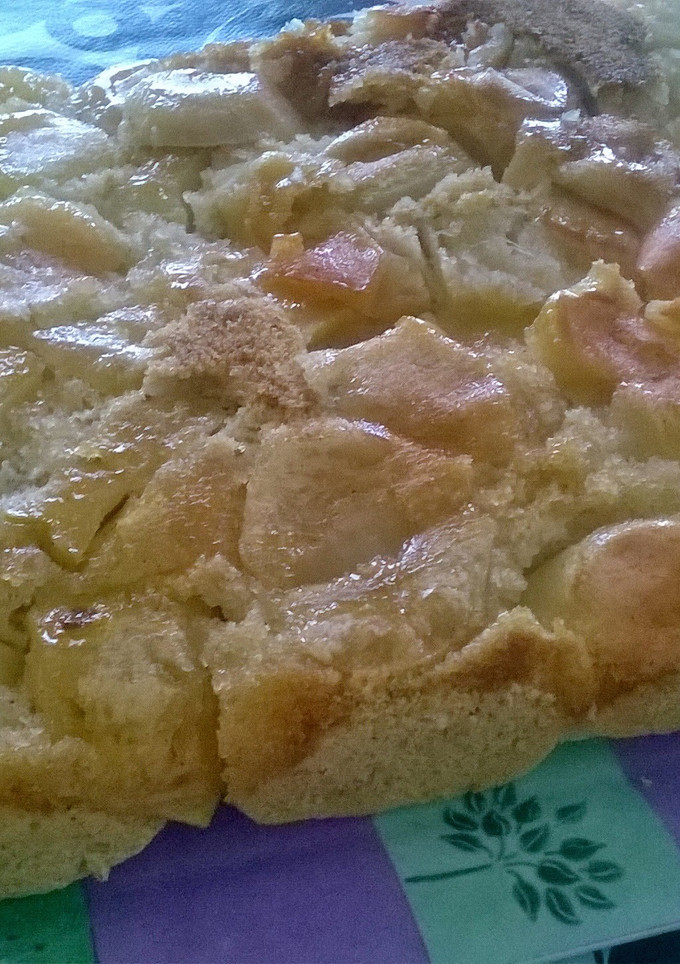 Una foto de Torta invertida de manzanas fácil