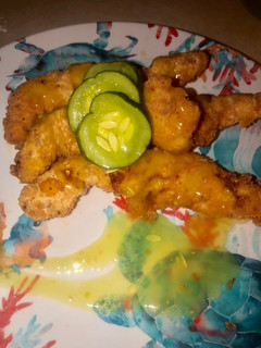 A picture of Copy cat KFC Dill pickle chicken with dill pickle sauce 🍗.