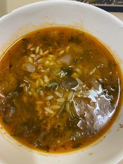 صورة لوصفة شوربة اللحم المفروم مع لسان العصفور