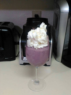 A picture of Mantastic Cottage Cheese and Berries Smoothie.