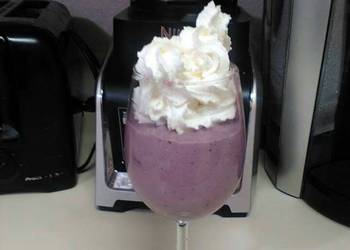 How to Cook Perfect Mantastic Cottage Cheese and Berries Smoothie
