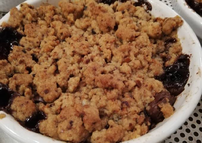 Crumble de poire chocolat aux noisettes