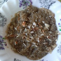 A picture of Lauki ka halwa.