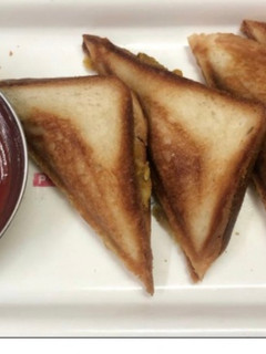 स्वीट कॉर्न सैंडविच (Sweet corn sandwich recipe in Hindi) रेसिपी मुख्य फोटो