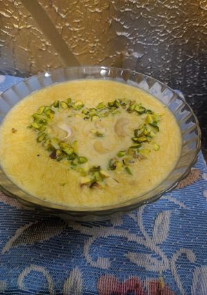 A picture of Sheer Khurma.