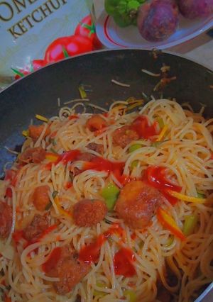 A picture of Chicken chowmein.