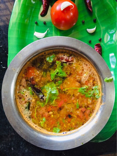 அரைத்து விட்ட கலர்புல் ரசம்(rasam recipe in tamil) செய்முறை முக்கிய புகைப்படம்
