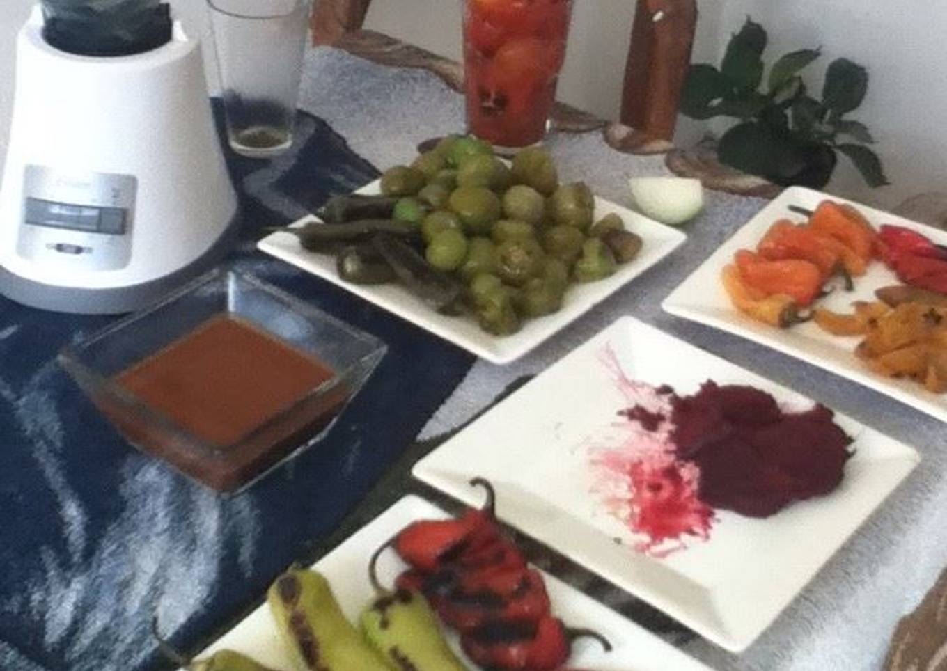 Salsa de tomatillo y jalapeños toreados