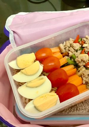 รูปของ เมนูข้าวกล่อง กะเพราหมูสับ ไข่ต้ม
