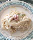 Pastas con salchicha en salsa bechamel Karim style
