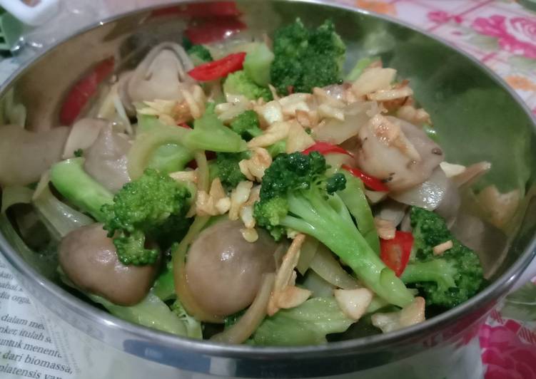 Resep 03 Menu Diet : Cah brokoli jamur bawang putih Anti Gagal