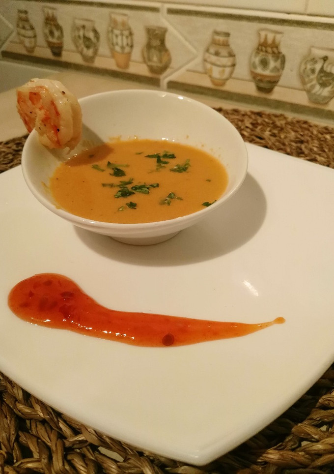 Una foto de Crema de langostinos