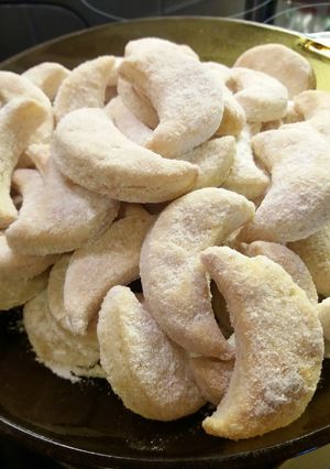 Omlós-illatos linzer kifli recept fotója