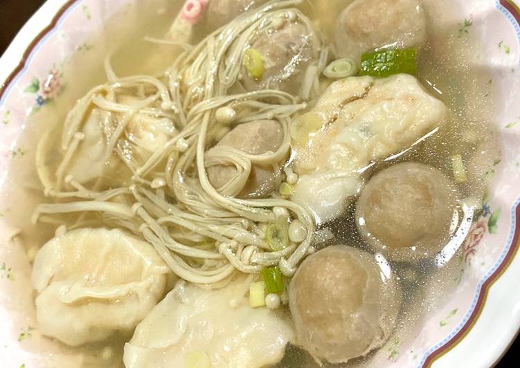 Resep Sup pereda flu &amp; sakit (sup kaldu ayam &amp; jamur) yang Lezat Sekali