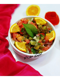 عکسی از دستور سالاد خیارشور