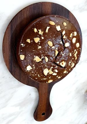 A picture of Brownie Cake.