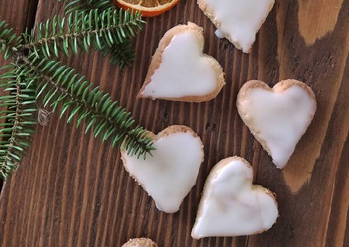 Simple Way to Make Bredeles:Coeur au citron et aux amandes
