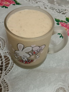 કાજુ અંજીર મીલ્ક શેક (Kaju Anjeer Milk Shake Recipe In Gujarati) રેસીપી મુખ્ય ફોટો