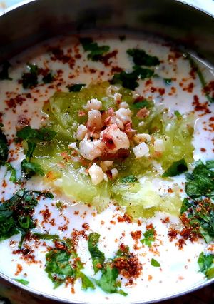 A picture of Cucumber raita.