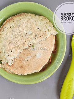 Foto resep Pancake Ayam Brokoli (Snack Mpasi 10+)