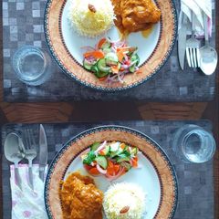 A picture of Saffron Chicken.