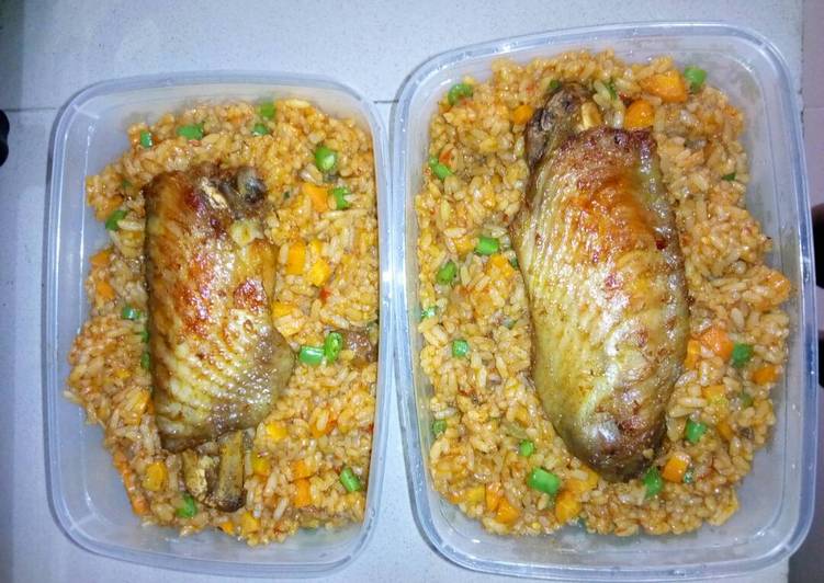 Jollof rice with vegetables and turkey