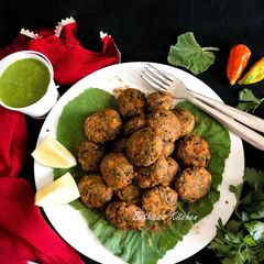 A picture of Bottle Gourd Leaves & Parsley Leaves Pakora / Fritters.