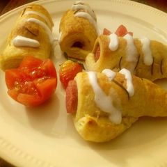 A picture of Pigs in Puff pastry.