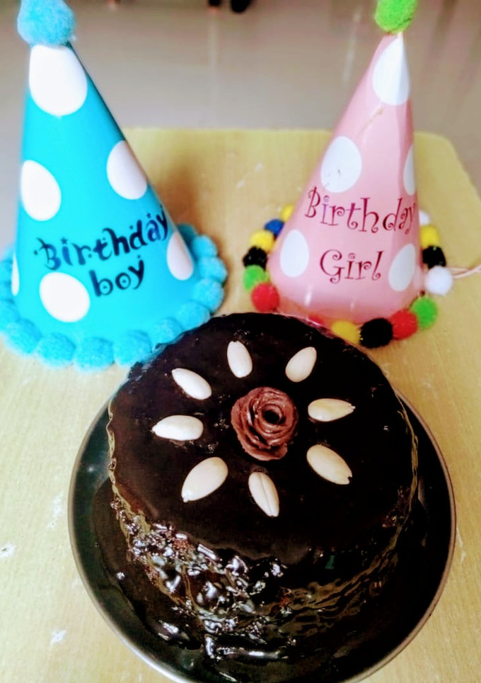 முட்டைசேர்க்காத கோதுமை சாக்லேட்கேக்(Eggless Wheat ChocolateCake) செய்முறை முக்கிய புகைப்படம்