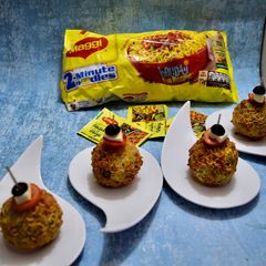 A picture of Maggi Cheese Bombs.
