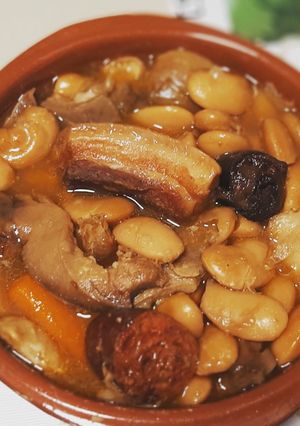 Una foto de Judiones de la granja🍷🐖🐷🧄🧅🥕😋🤩