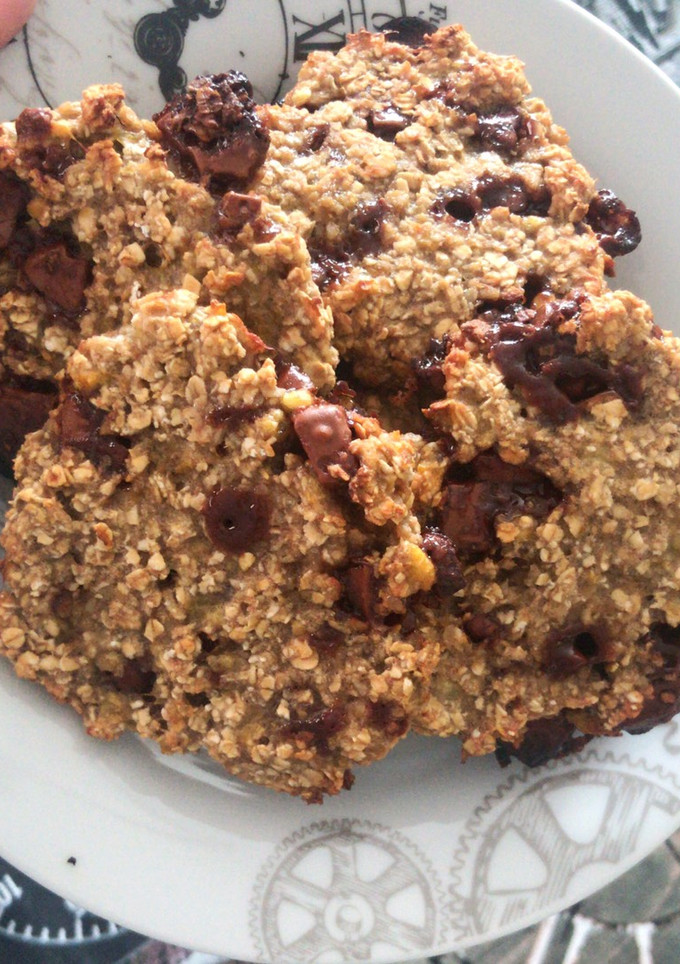 Una foto de Galletas de avena, plátano y chocolate