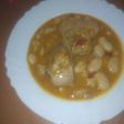 Guiso de fabes con conejo al horno