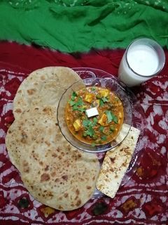 મટર પનીર (matar paneer in gujarati recipe) રેસીપી મુખ્ય ફોટો