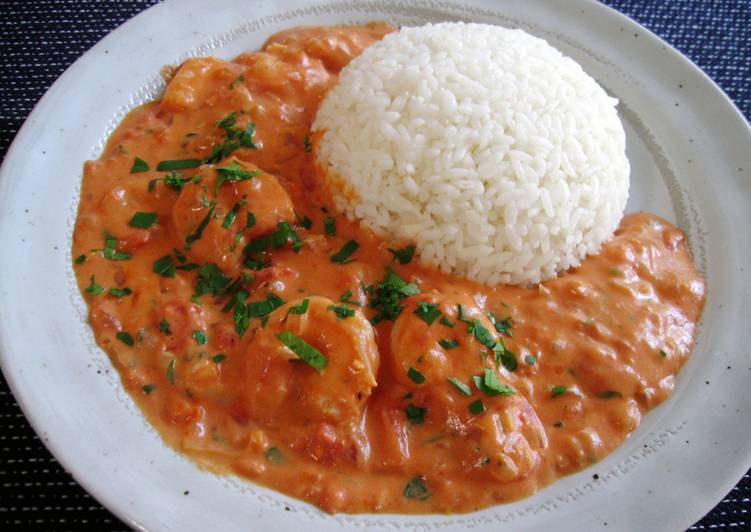 How to Make Creamy Tomato Garlic Prawns in 23 Minutes for Beginners