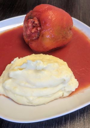 A picture of Stuffed peppers.