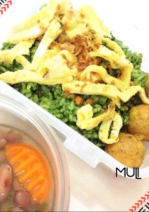 Foto resep Nasi hijau + mendhol tempe + sup kacang merah 😄