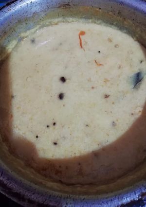 A picture of Besan kadhi.