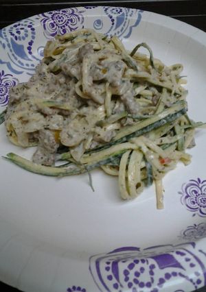 A picture of Zucchini white spaghetti.
