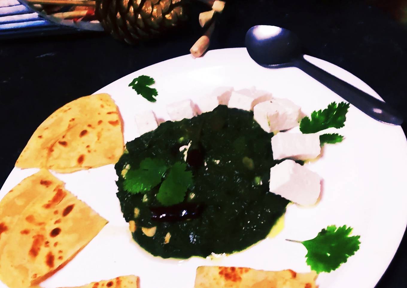 Lahsuni Palak Paneer