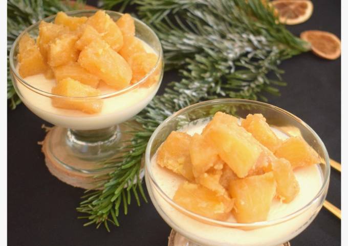 Panna cotta à l'ananas frais caramélisé