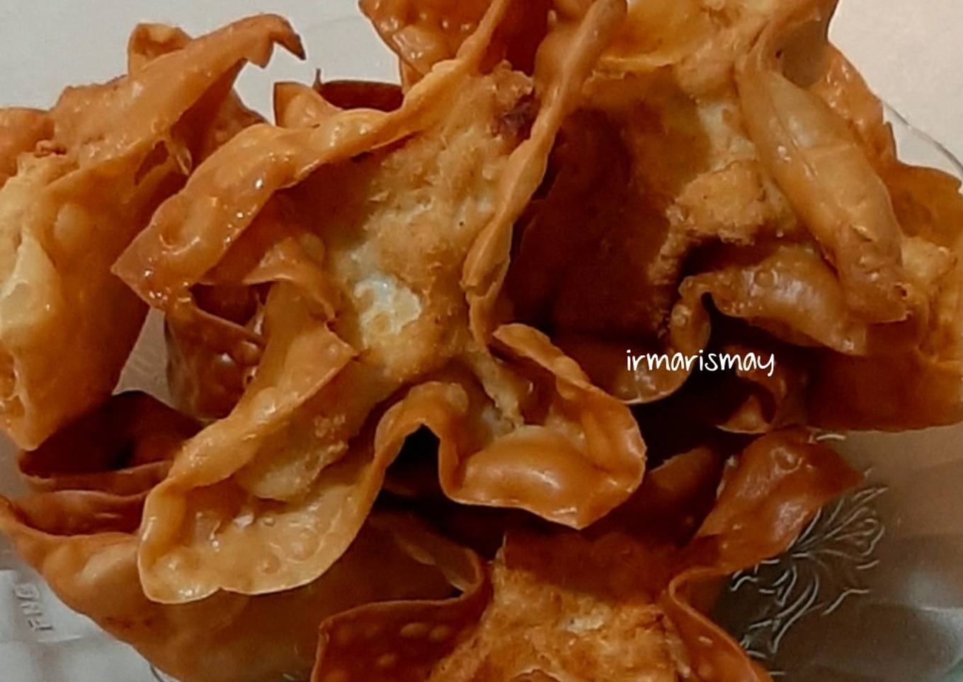 99. Pangsit Ayam Goreng