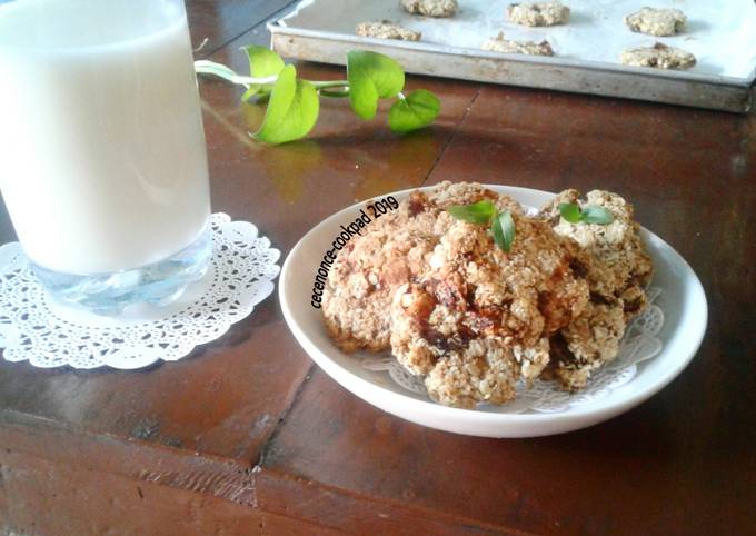 Banana Oatmeal Cookies