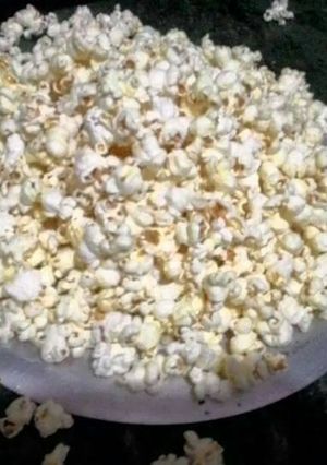 A picture of Salty & Tangy Popcorn.