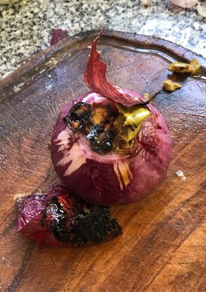 Una foto de Cebolla rellena de aceitunas