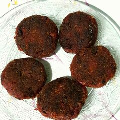 A picture of Beetroot kebabs.