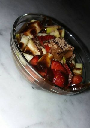 صورة لوصفة سلطة فواكه بالنوتيلا - Fruit salad with nutella