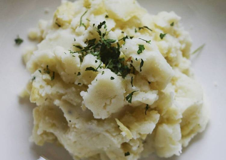 Simple Way to Prepare Super Quick Garlic Mashed Potatoes
