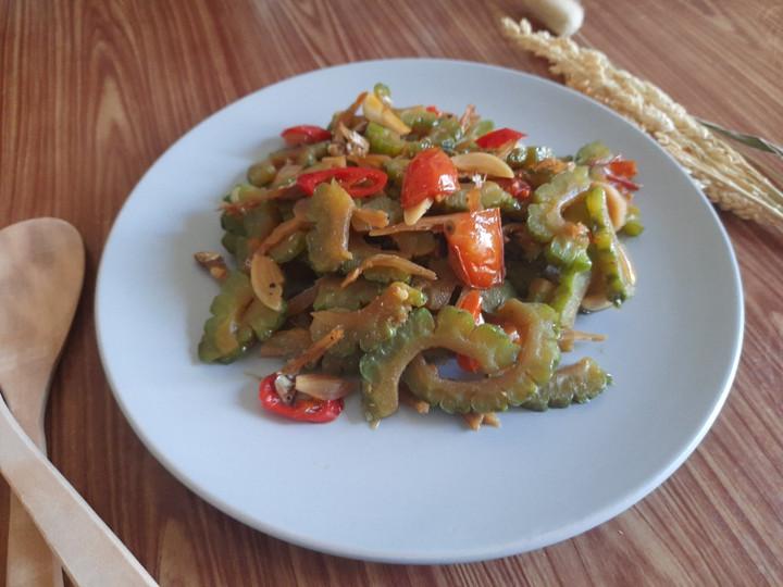 Langkah Mudah untuk Menyiapkan Tumis pare teri Anti Gagal